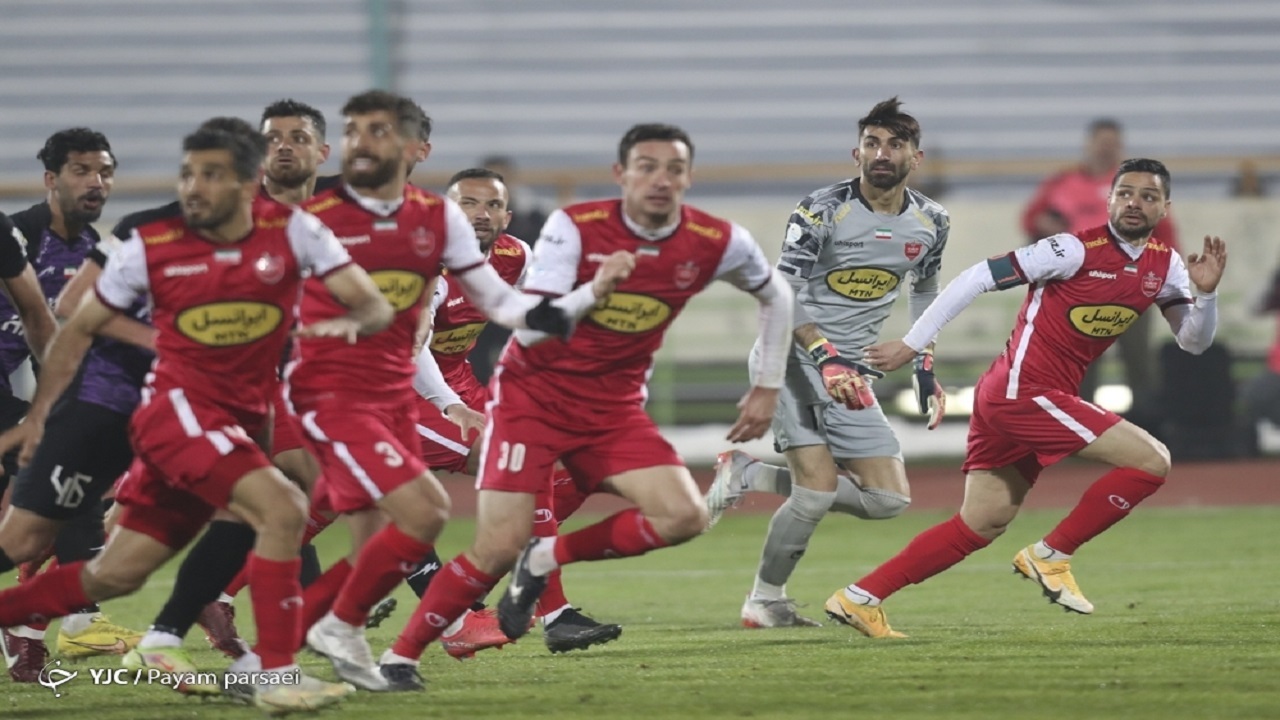 داداش زاده: پرسپولیسی ها به خودشان باختند/ بعید است سرخپوشان قهرمان شوند