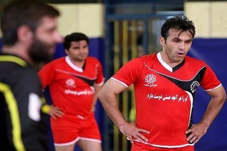 انتظاری: پرسپولیس قانون فوتبال را جابه جا کرد/ می خواهند قهرمانی سرخپوشان را لوث کنند