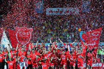 واکنش داور دربی به حضور در جشن قهرمانی پرسپولیس