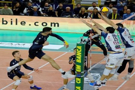 بازگشت یاران اسماعیل‌نژاد در شب کم‌فروغ لژیونر والیبال ایران