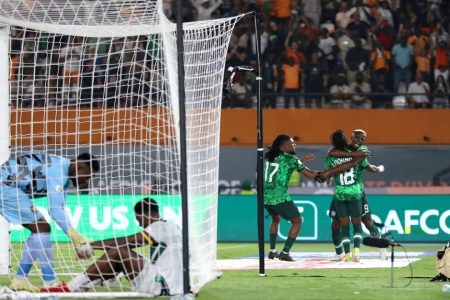 نیجریه ۲ – ۰ کامرون/ صعود عقاب‌ها با درخشش بازیکنان سری آ + فیلم