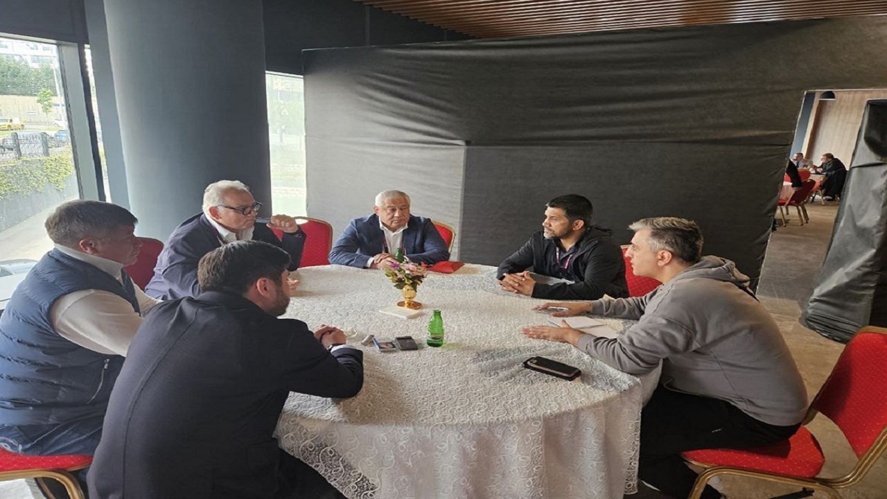 علیرضا دبیر با نناد لالوویچ دیدار کرد