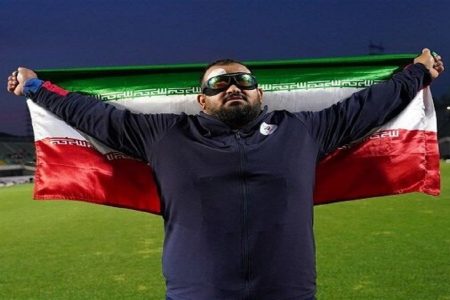 علیپور مدال طلای خود را تقدیم رییس جمهور شهید کرد