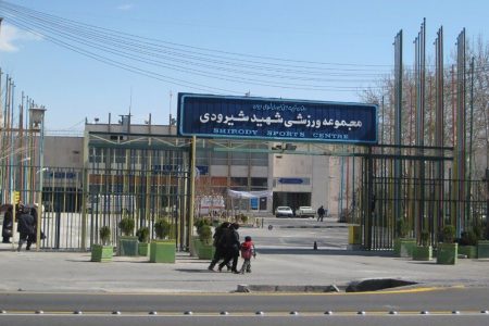 حضور پر شور قهرمانان ورزشی در شعبه اخذ رای ورزشگاه شیرودی