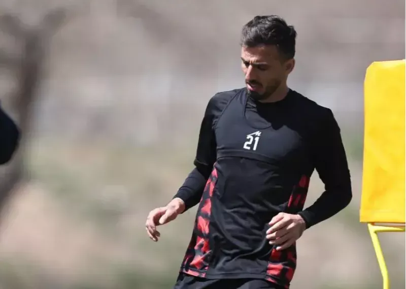 دو ستاره پرسپولیس از لیست بازی شمس آذر خط خوردند